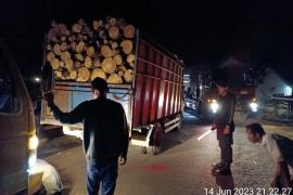 Unit Patroli Polres Rejang Lebong Gelar Pengaturan Lantas Dilokasi Kendaraan Alami Kerusakan