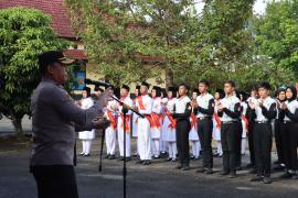 Lomba Baris Berbaris SMP-SMA Meriahkan Hari Bhayangkara Ke-77