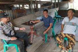 Jelang Pilkades, Bhabinkamtibmas Polsek Curup Sambangi Calon Kades 