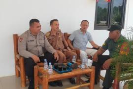 Personel Polsek Sukaraja Sosialisasikan Polisi RW di Kelurahan Babatan 