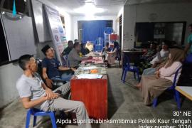 Warga Binaan Bertikai, Bhabinkamtibmas Polsek Kaur Tengah Gelar Mediasi 