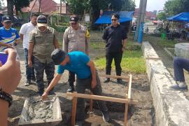 Bhabinkamtibmas Polsek Curup Hadiri Kegiatan Pelaksanaan Titik Nol Kelurahan Pasar Baru 