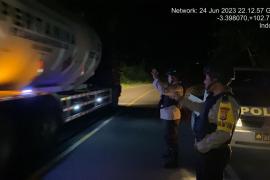 Polsek Padang Ulak Tanding Gelar Patroli Dijalan Lintas, Antisipasi Tindak Pidana