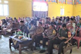 Bhabinkamtibmas Hadiri Undangan Perpisahan Paud Az Zahra Kecamatan Padang Jaya