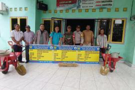 Bhabinkamtibmas Polsek Manna Hadiri Titik Nol Pembangunan Peningkatan Infrastruktur Desa Tanjung Besar 