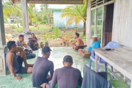 Laksanakan Program Jumat Curhat, Bhabikamtibmas  Dengarkan Keluhan Masyarakat