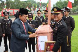 Polsek Batiknau Juara Kebersihan Mako Dalam Rangka Hut Bayangkara ke 77