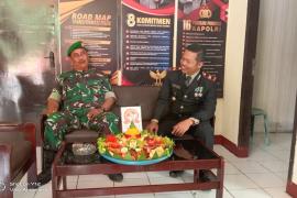 Polsek Jajaran Polres Lebong Terima Ucapan Selamat Hari Bhayangkara Ke-77 dari Koramil Jajaran