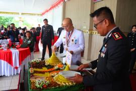 Syukuran Hari Bhayangkara Ke-77, Polres Bengkulu Selatan Potong Tumpeng 