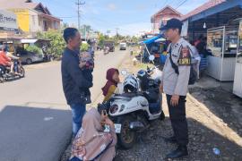 Berikan Imbauan Kepada Para Pengendara Kendaraan Bermotor, Petugas Sampaikan Imbaun Kamtibmas