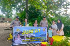 Polsek Ketahun Gelar Jumat Curhat di Desa Giri Kencana