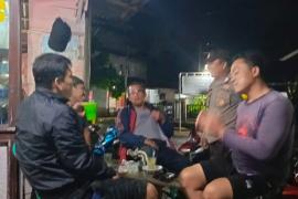 Bhabinkamtibmas Polsek Kota Manna Sambangi Warga Sampaikan Imbauan Kamtibmas