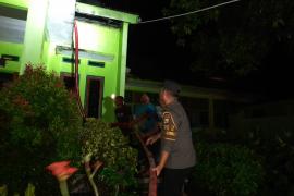 Quick Respon Polsek Giri Mulya Bantu Pemadaman Kebakaran di SMAN 9 BU