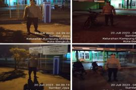 Berikan Rasa Aman, Polsek KSKP Pulau Baai Lakukan Pengamanan Salat Subuh