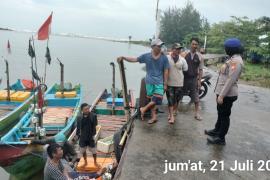 Sat Polairud BS, Patroli Dilokasi Warga Masyarakat Perairan, dan Wisatawan Sampaikan Imbauan Kamtibmas