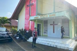 Polsek Kota Manna Gelar Pengamanan Gereja, Berikan Rasa Aman dan Nyaman Saat Laksanakan Ibadah Minggu Umat Nasrani