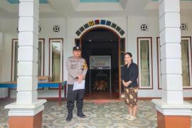 Menjaga Umat Kristiani Laksanakan Ibadah minggu, Polsek Giri Mulya Lakukan Pengamanan