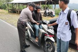 Polsek Sindang Kelingi Razia Senpi di Jalan Lintas