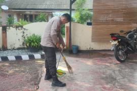 Polsek Kaur Selatan Kebersihan Mako dan Lingkungan Sekitar 