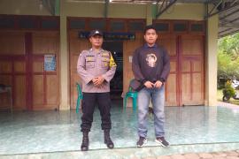 Polsek Jajaran Polres Bengkulu Tengah Lakukan Pengamanan Ibadah Minggu Umat Kristiani 