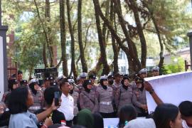 Polres Rejang Lebong Lakukan Pengamanan Ketat Aksi Demo Tolak Hasil Pilkades 