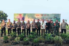 Polsek Lais Ikuti Kegiatan Polri Lestarikan Negeri Penghijauan Sejak Dini