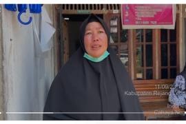 Berikan Rasa Aman, Polisi Kawal Warga Yang Melintas di Jalur Curup-Lubuklinggau