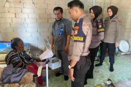 Warga Sambut Antusias Bakti Kesehatan Polri di Rempang