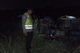 Satu Unit Truk Bermuatan Batu Bara Terguling, Polres Rejang Lebong Lakukan Pengamanan Lokasi