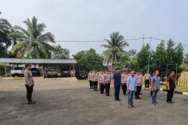 Kapolsek Giri Mulya Pimpin Latihan Perdaspol di Mako Polsek Giri Mulya