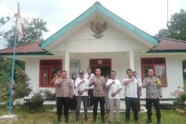 Cipkon Pemilu Damai, Kapolsek Giri Mulya Sambang dan Silaturahmi Perangkat Desa Wonoharjo 