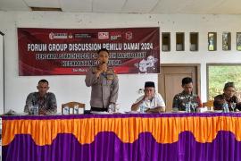 Kapolsek Giri Mulya Hadiri Kegiatan Forum Group Discussion Pemilu Damai 2024
