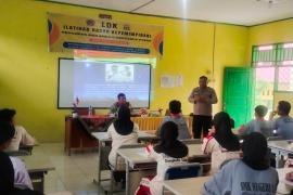 Polsek Giri Mulya Sosialisasikan tentang Kenakalan Remaja di SMKN 11 Bengkulu Utara 