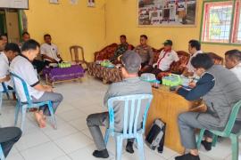 Kapolsek Giri Mulya Melaksanakan Monev Pembangunan Fisik T.A 2023 di Desa Rena Jaya