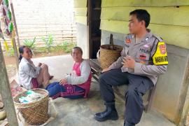 Kapolsek Kota Padang Sambangi Warga Himbau Tetap Menjaga Keamanan Menjelang Pemilu