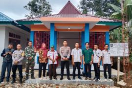 Kapolsek Giri Mulya Melaksanakan Monev Pembangunan Fisik TA 2023 di Desa Suka Mulya