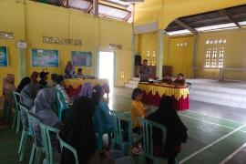 Polsek Giri Mulya Hadiri Penyaluran BLT DD di Desa Giri Mulya