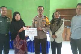 Plt Bhabinkamtibmas Hadiri Penyaluran BLT DD Lubuk Lesung