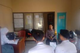 Polsek Kota Padang Menerima Kunjungan SMAN 10 RL Berikan Motivasi dan Himbauan Kepada Para Siswa