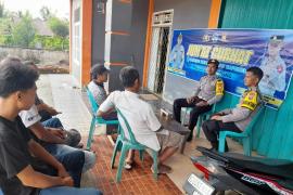 Polsek Kotapadang Gelar Jumat Curhat di Desa Durian Mas 