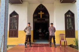 Polsek Padang Ulak Tandng Amankan Ibadah di Gereja GKII Kasie Kasubun