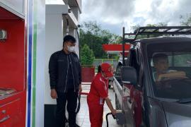 Antisipasi Ketersedian BBM Pada Libur Lebaran, Polsek Padang Ulak Tanding Pantau Penyaluran BBM di SPBU Tanjung Sanai II