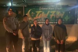 Personel Polsek Sindang Kelingi  Melakukan Pengawalan di Jalur Lintas Menggunakan R4