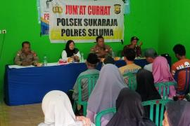 Jumat Curhat  di Desa Sumber Arum Polsek Sukaraja Tampung Aspirasi Warga 