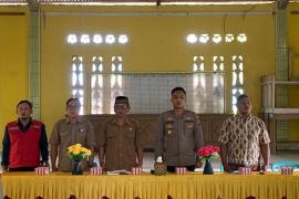 Kapolsek Giri Mulya Hadiri Musyawarah Verifikasi Data P3KE di Balai Desa Giri Mulya