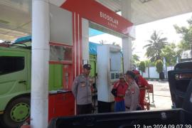 Cegah Gangguan Kamtibmas, Personil Polsek Maje Patroli Dialogis Pengawasan di SPBU Air Numan Jaya
