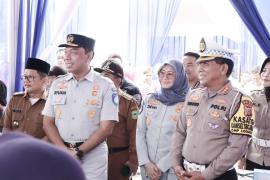 Peringati HUT ke-69 Lalu Lintas Bhayangkara, Korlantas Polri Bersama Jasa Raharja Gelar Bakti Sosial di Kuningan Jawa Barat