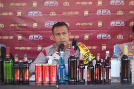 Berantas Peredaran Miras dan Minuman Tradisional, Polres Rejang Lebong Sita Puluhan Botol Miras