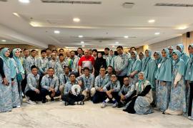 JNE Berangkatkan 559 Karyawan Ibadah Umrah 