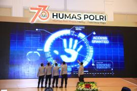 Irjen Sandi Resmikan Dua Perkadiv di Sarasehan HUT ke-73 Humas Polri